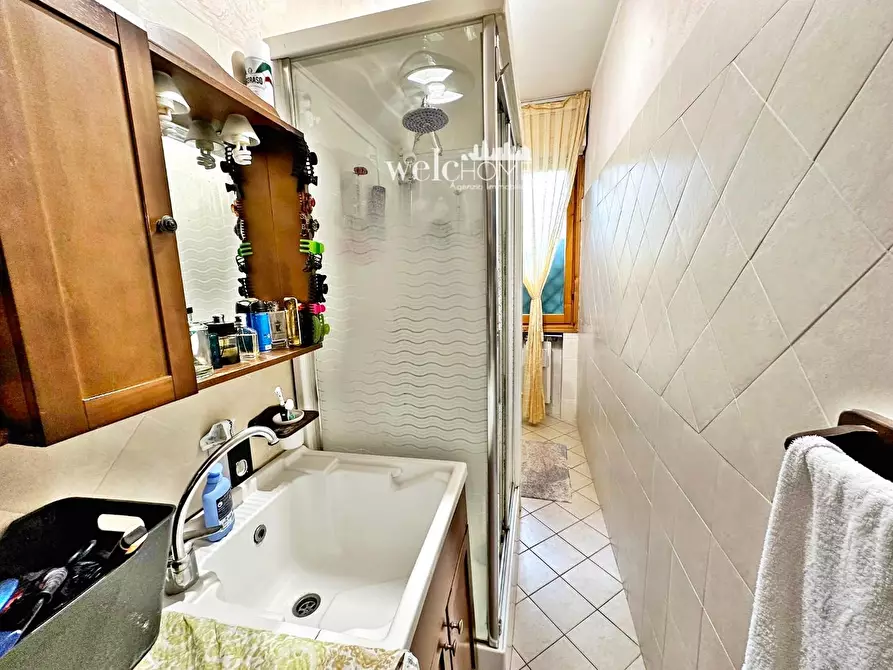 Immagine 16 di Appartamento in vendita  a Campi Bisenzio