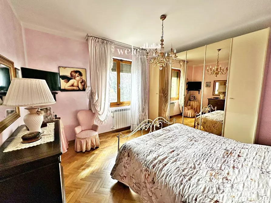 Immagine 25 di Appartamento in vendita  a Campi Bisenzio