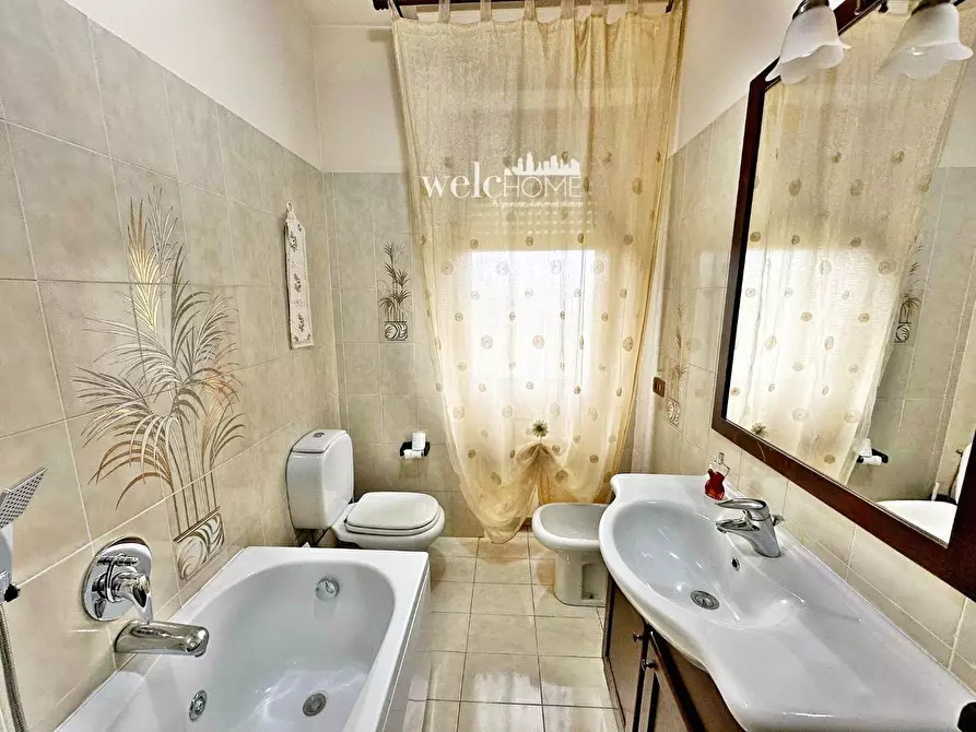 Immagine 13 di Appartamento in vendita  a Campi Bisenzio