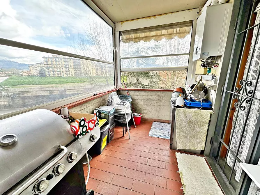 Immagine 17 di Appartamento in vendita  a Campi Bisenzio