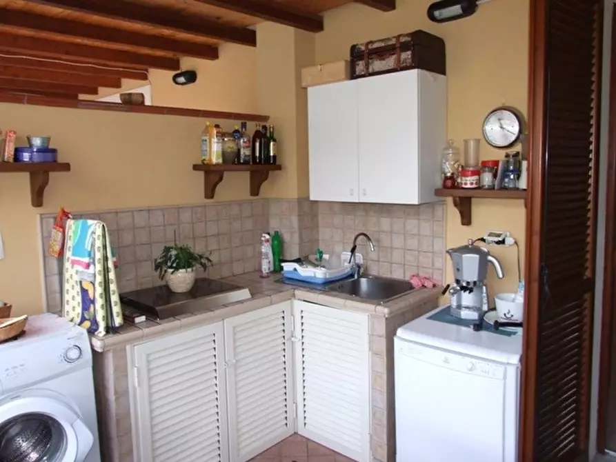 Immagine 6 di Villetta a schiera in vendita  a Massa