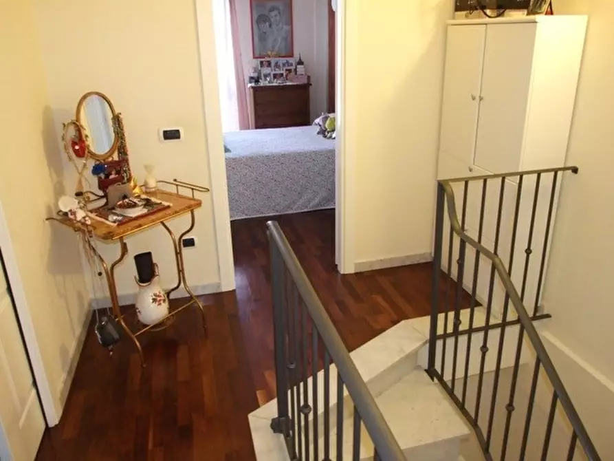 Immagine 25 di Villetta a schiera in vendita  a Massa