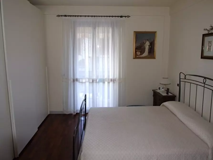 Immagine 17 di Villetta a schiera in vendita  a Massa