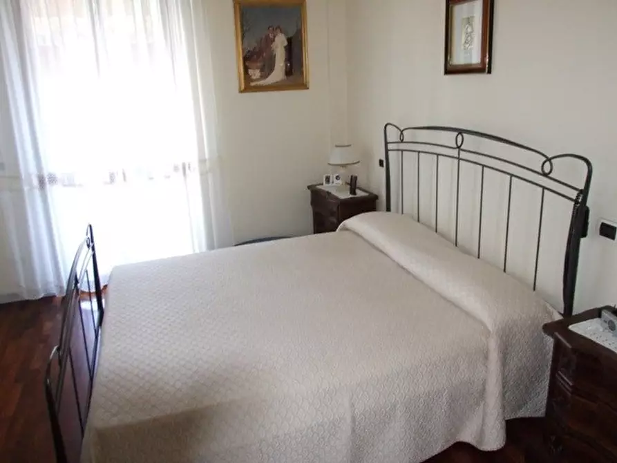 Immagine 16 di Villetta a schiera in vendita  a Massa