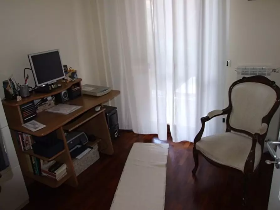 Immagine 19 di Villetta a schiera in vendita  a Massa