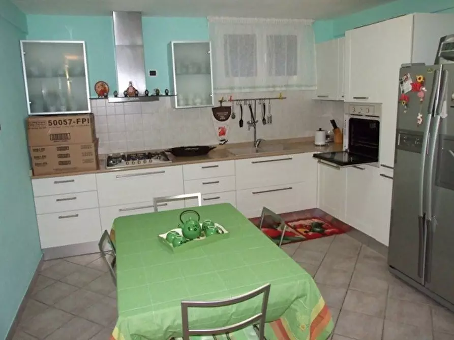 Immagine 14 di Villetta a schiera in vendita  a Massa