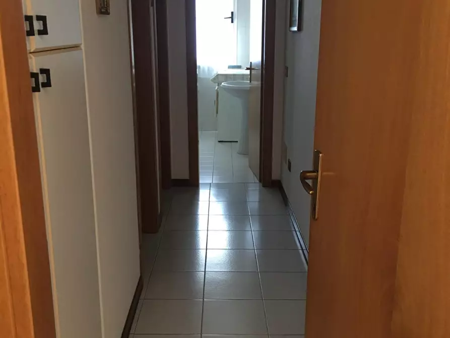 Immagine 7 di Appartamento in affitto  a Camaiore