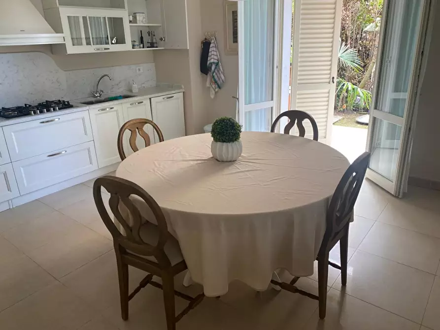 Immagine 6 di Porzione di casa in vendita  a Pietrasanta