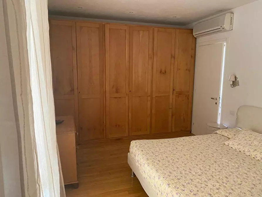 Immagine 9 di Porzione di casa in vendita  a Pietrasanta