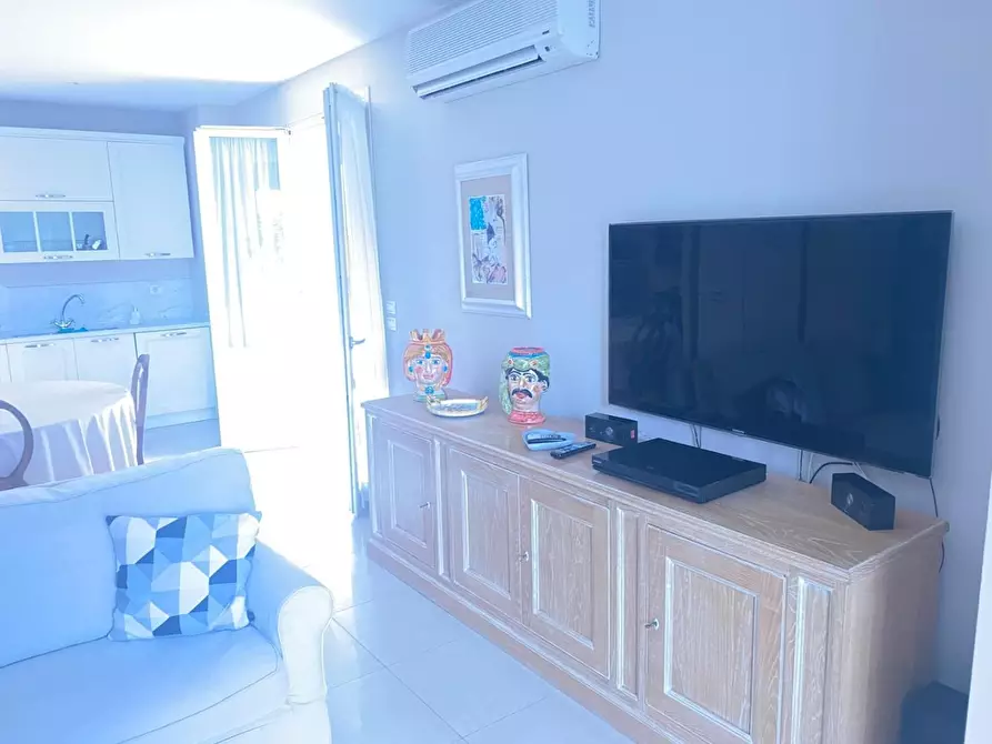 Immagine 7 di Porzione di casa in vendita  a Pietrasanta