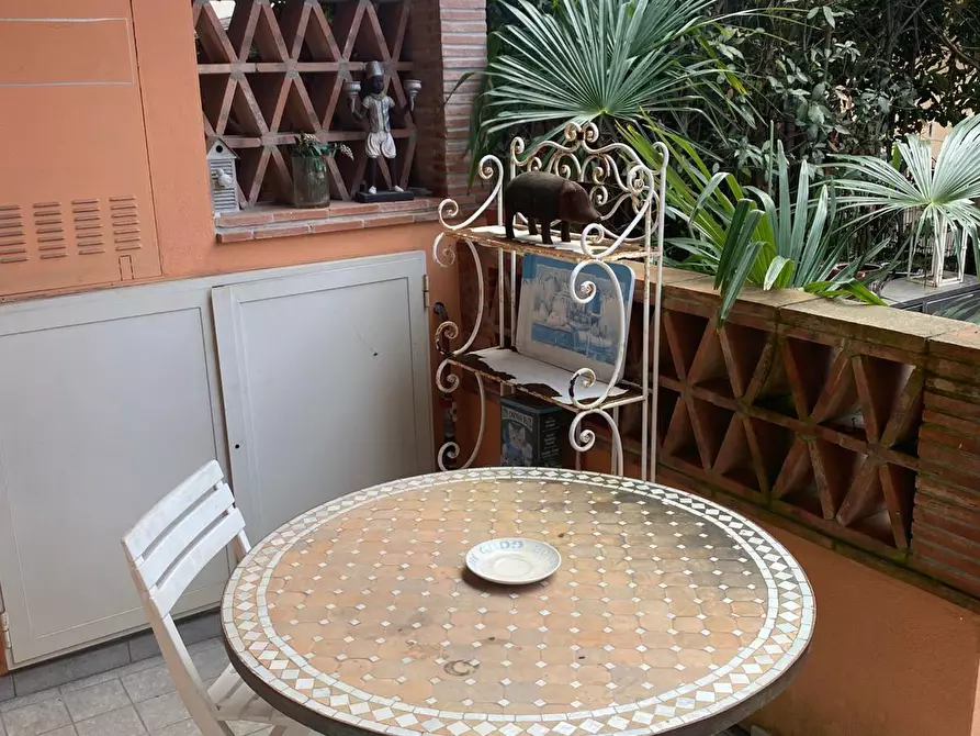 Immagine 4 di Porzione di casa in vendita  a Pietrasanta