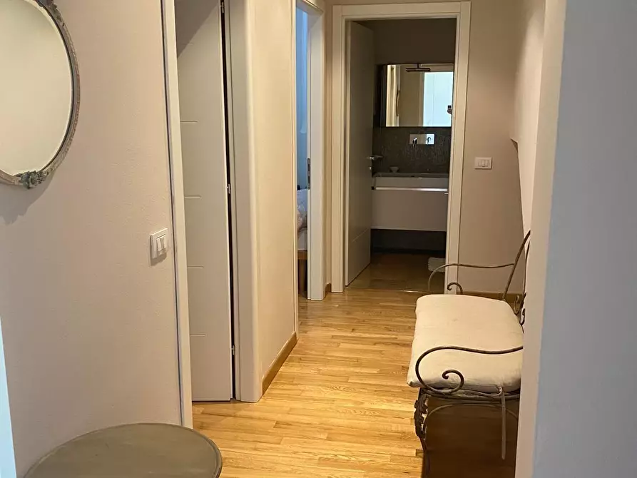 Immagine 12 di Porzione di casa in vendita  a Pietrasanta