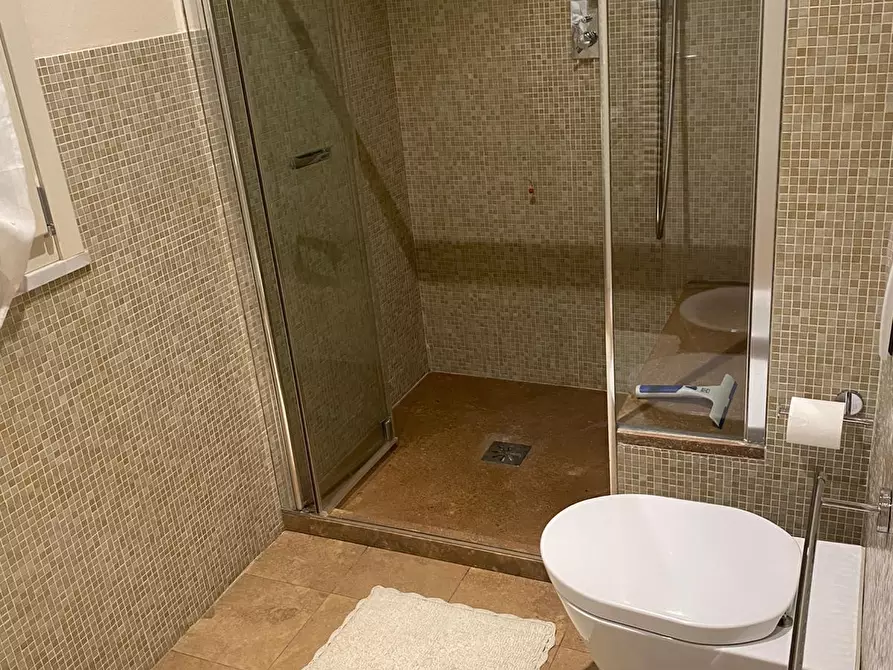 Immagine 13 di Porzione di casa in vendita  a Pietrasanta