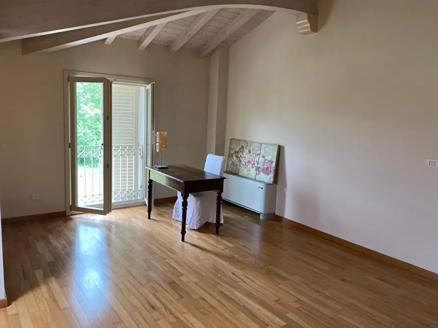 Immagine 19 di Porzione di casa in vendita  a Pietrasanta