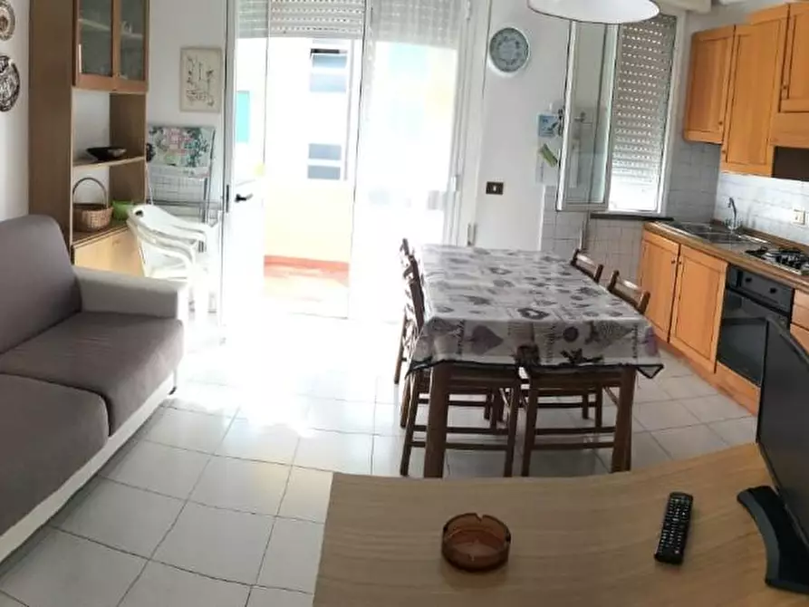 Immagine 1 di Appartamento in affitto  a Camaiore