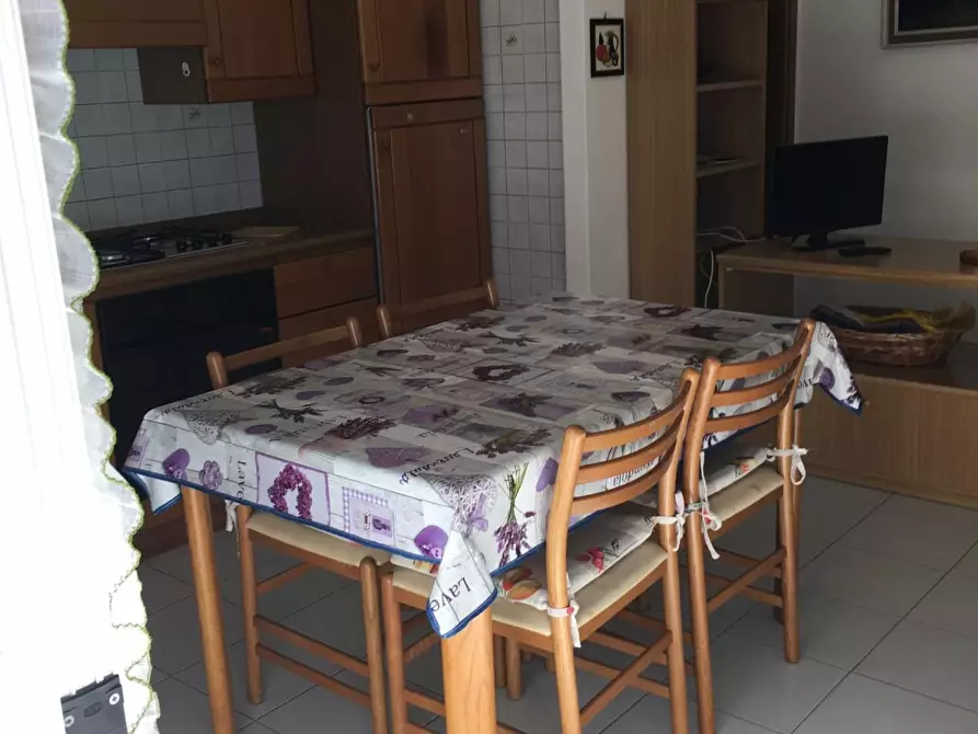 Immagine 7 di Appartamento in affitto  a Camaiore