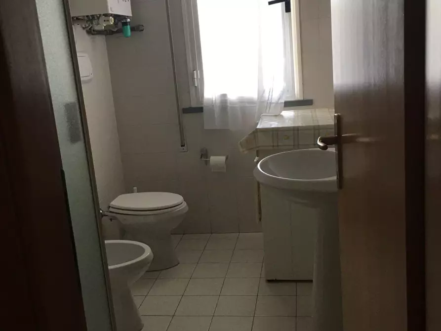 Immagine 4 di Appartamento in affitto  a Camaiore