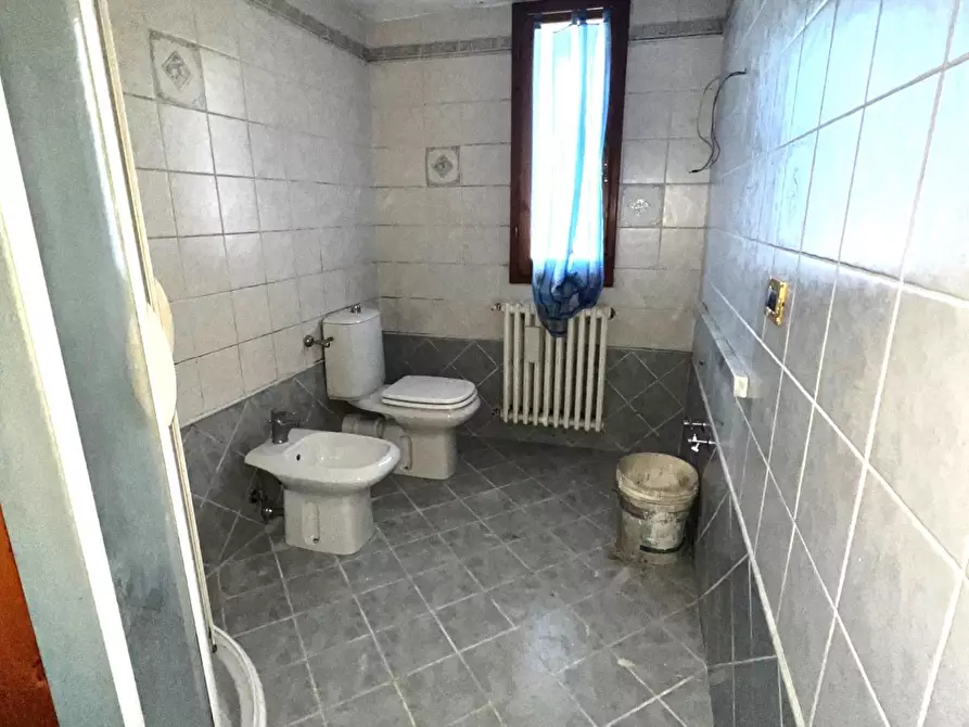 Immagine 38 di Appartamento in vendita  a Montelupo Fiorentino