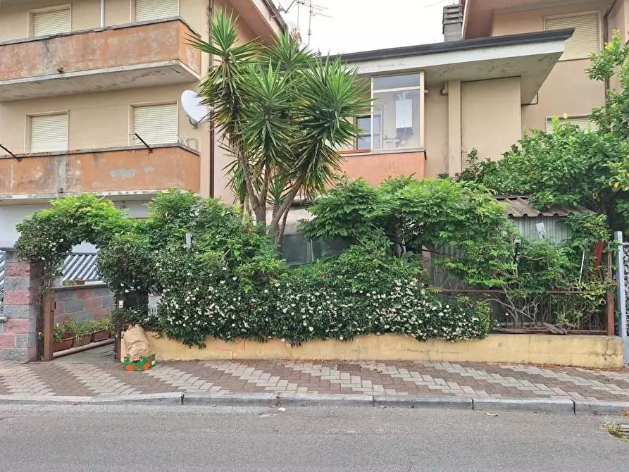 appartamento in vendita a Viareggio in zona Torre del Lago