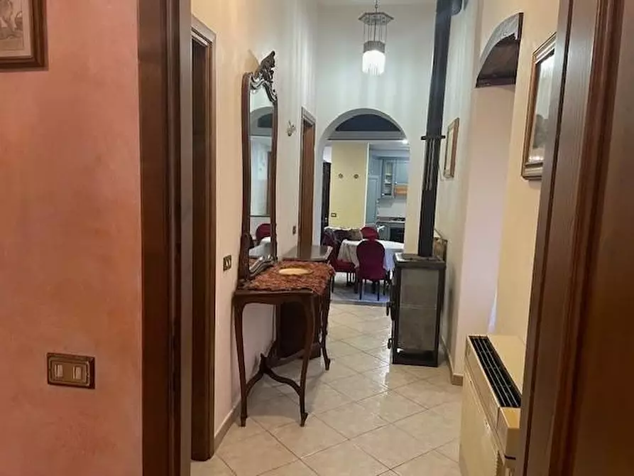 Immagine 16 di Casa semindipendente in vendita  a Massa