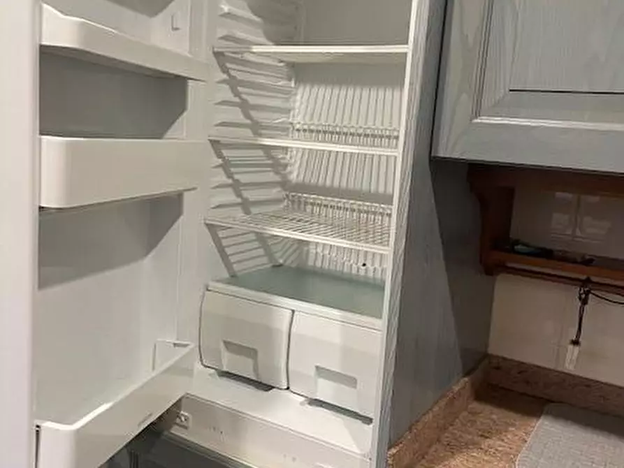 Immagine 4 di Casa semindipendente in vendita  a Massa