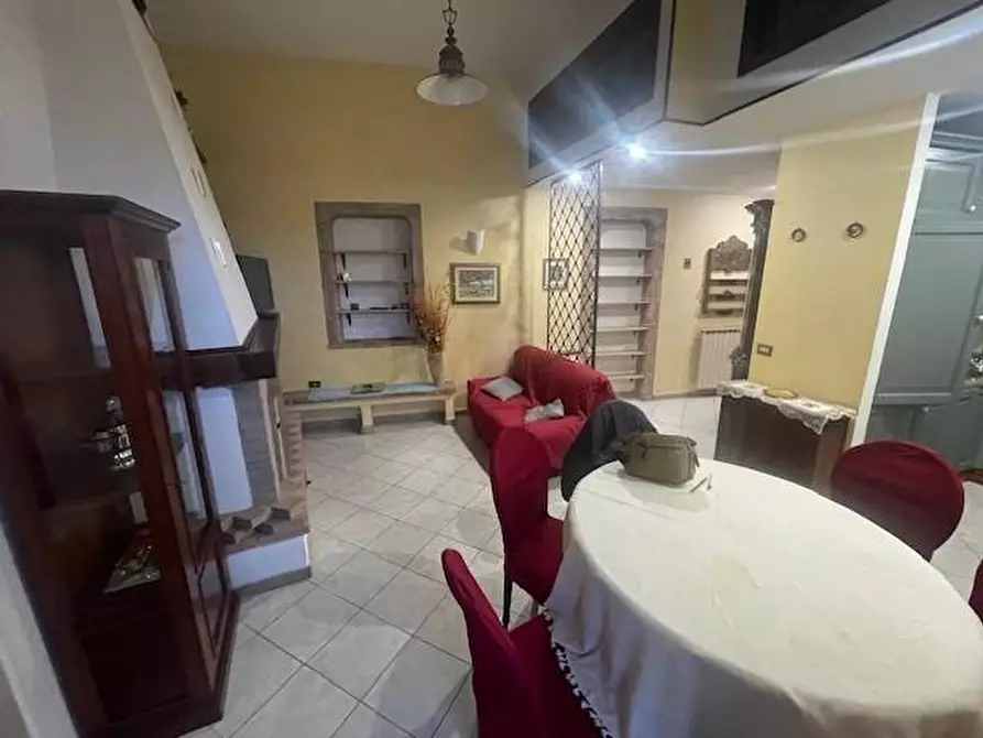 Immagine 12 di Casa semindipendente in vendita  a Massa