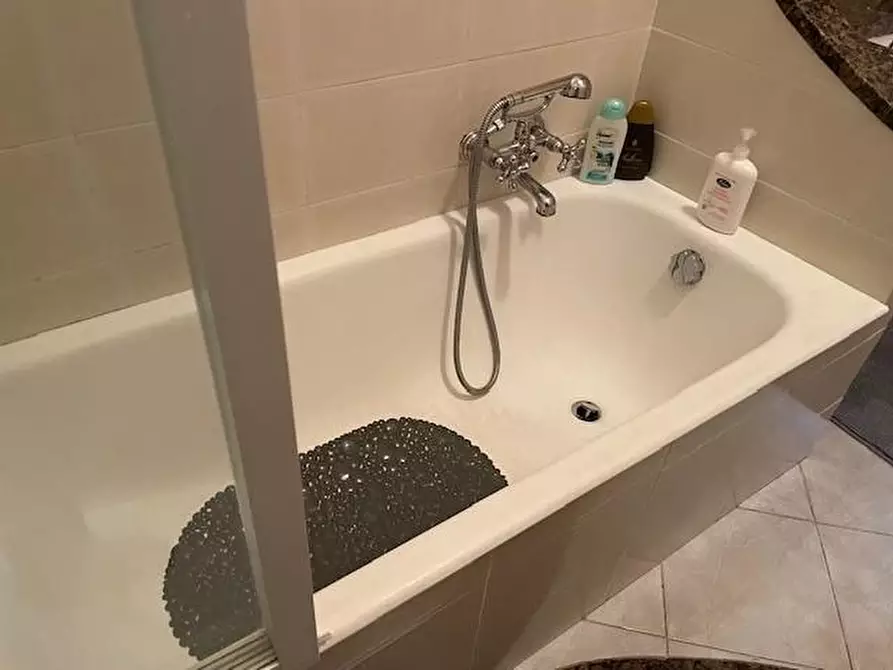 Immagine 26 di Casa semindipendente in vendita  a Massa