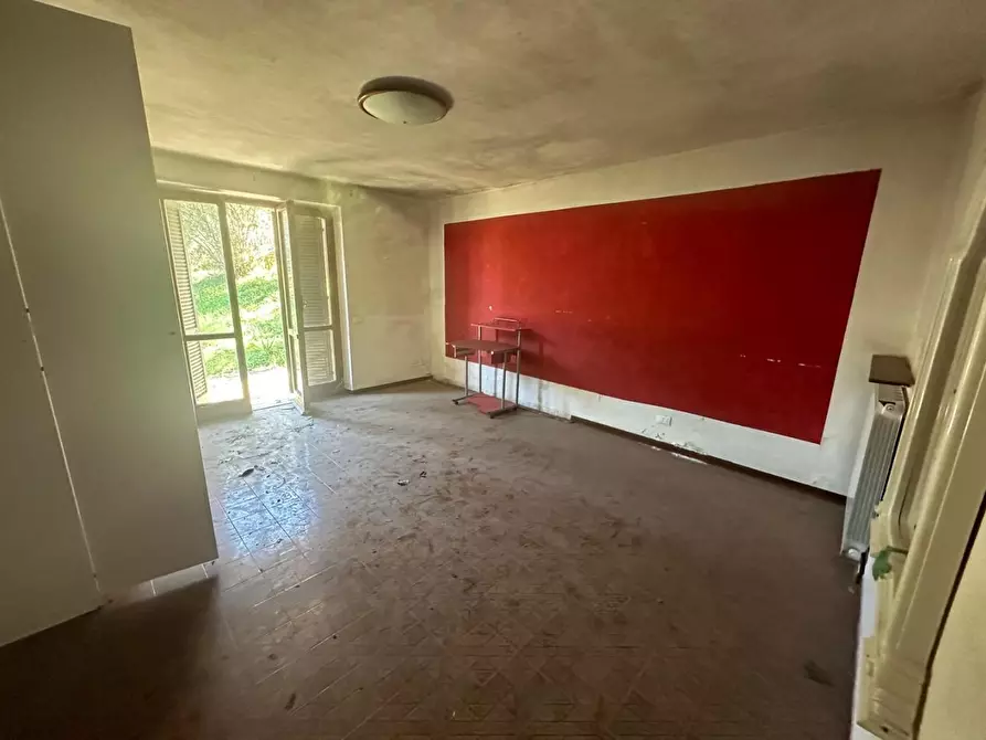 Immagine 27 di Villa in vendita  a Castelnuovo Magra