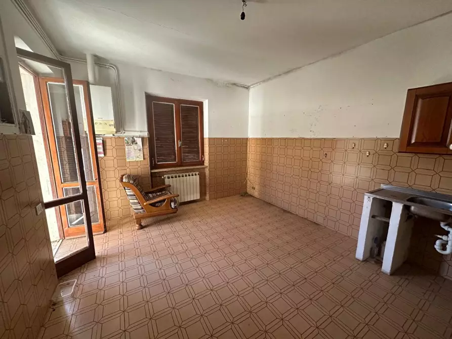 Immagine 13 di Villa in vendita  a Castelnuovo Magra