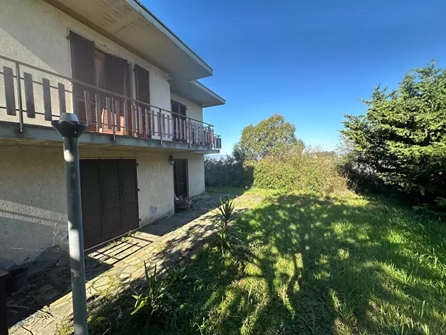 Immagine 9 di Villa in vendita  a Castelnuovo Magra