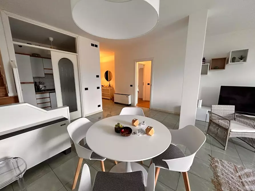 Immagine 4 di Appartamento in vendita  a Forte Dei Marmi