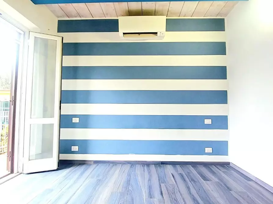 Immagine 11 di Villetta a schiera in vendita  a Carrara