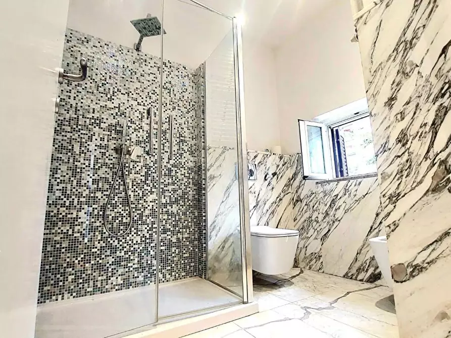 Immagine 23 di Villetta a schiera in vendita  a Carrara