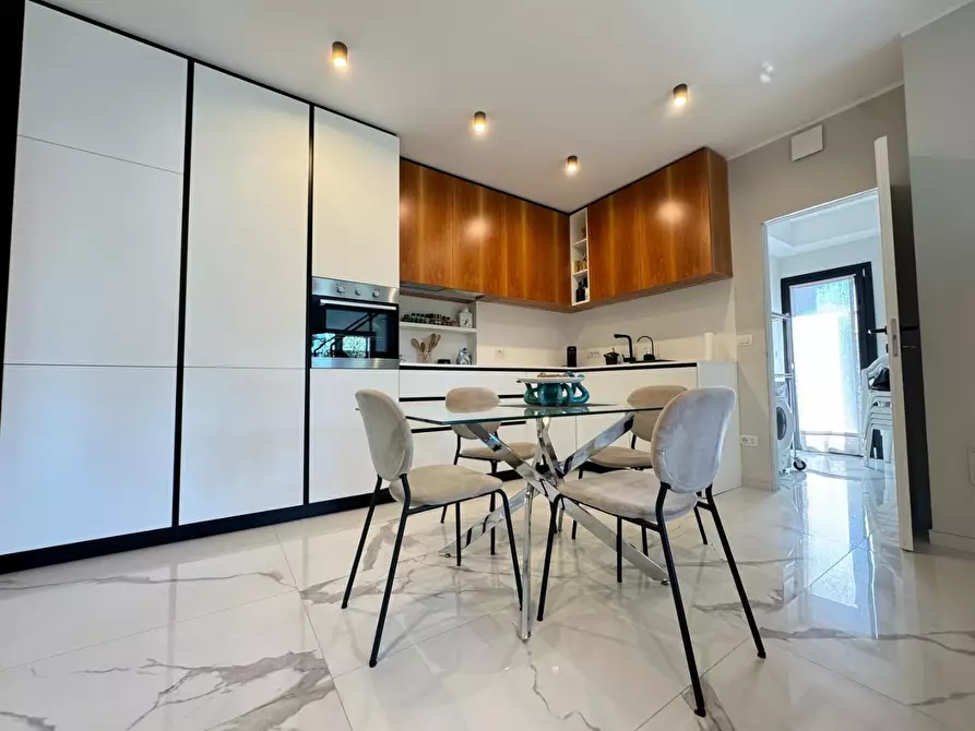 Immagine 8 di Villa in vendita  a Forte Dei Marmi