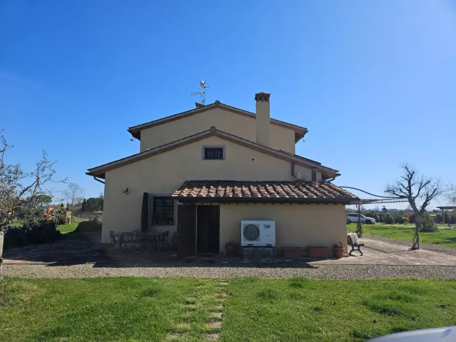 Immagine 56 di Casa colonica in vendita  a Cascina