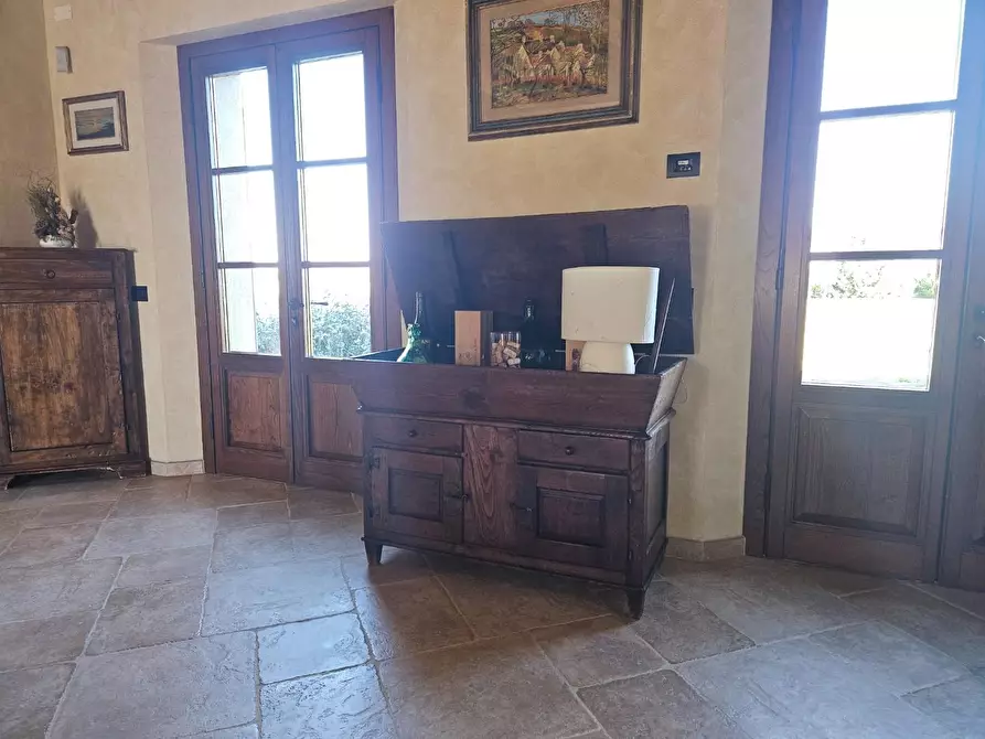 Immagine 54 di Casa colonica in vendita  a Cascina