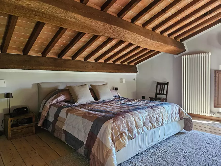 Immagine 46 di Casa colonica in vendita  a Cascina