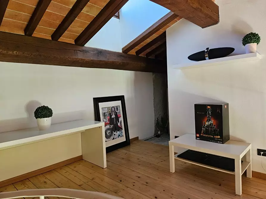 Immagine 38 di Casa colonica in vendita  a Cascina