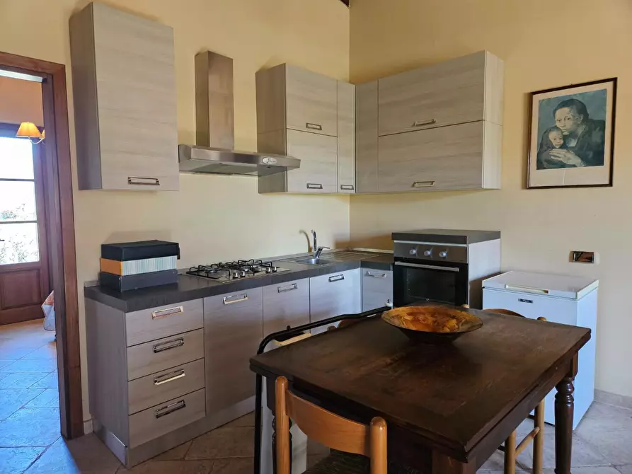 Immagine 22 di Casa colonica in vendita  a Cascina