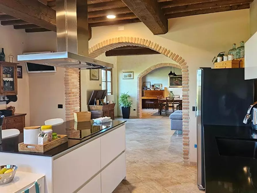 Immagine 29 di Casa colonica in vendita  a Cascina