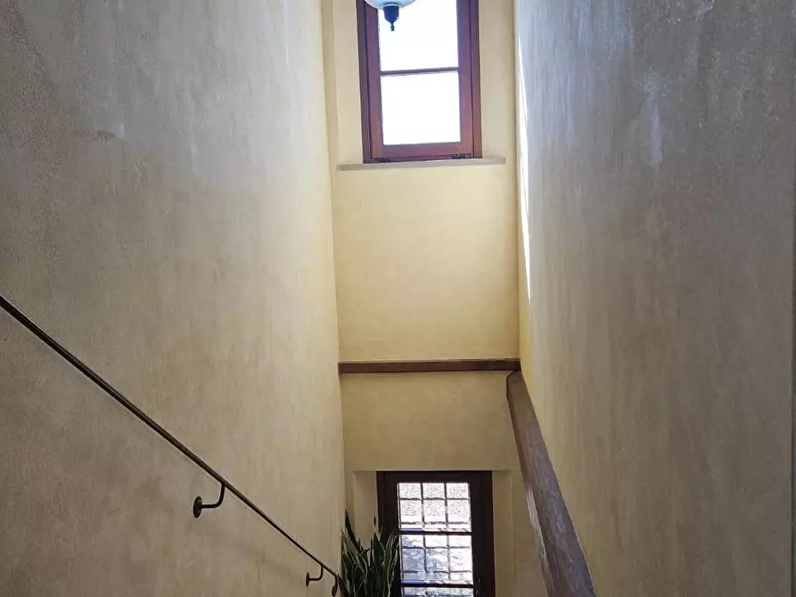 Immagine 50 di Casa colonica in vendita  a Cascina