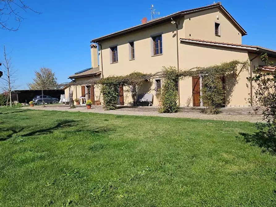 Immagine 58 di Casa colonica in vendita  a Cascina