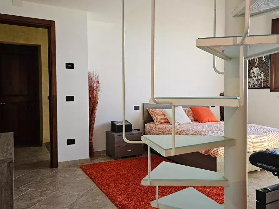 Immagine 37 di Casa colonica in vendita  a Cascina