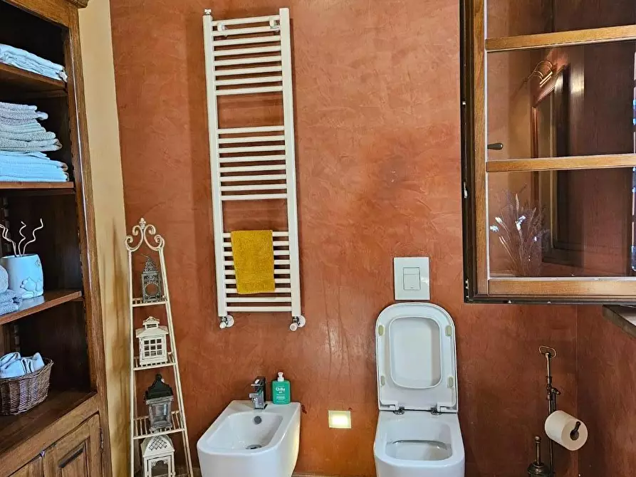 Immagine 31 di Casa colonica in vendita  a Cascina