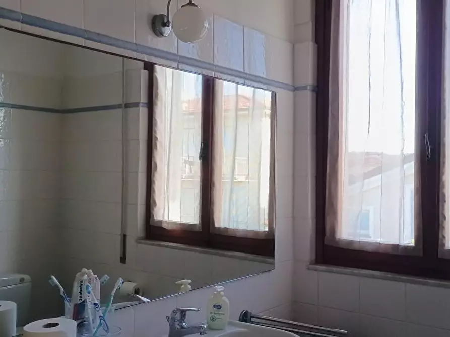 Immagine 88 di Villa in vendita  a Camaiore