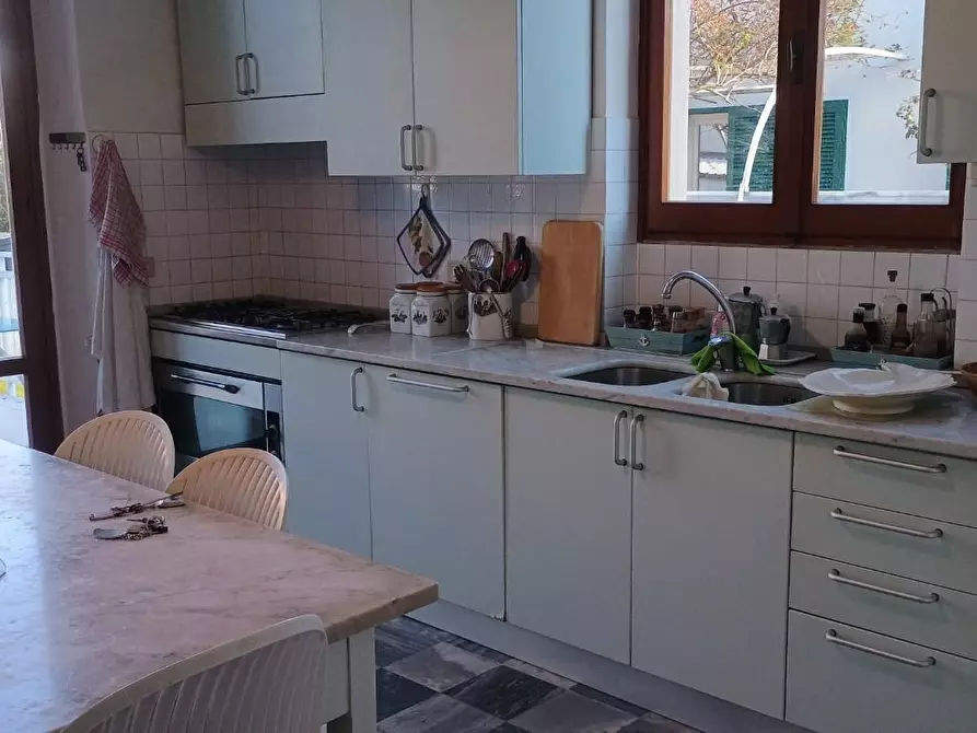 Immagine 12 di Villa in vendita  a Camaiore