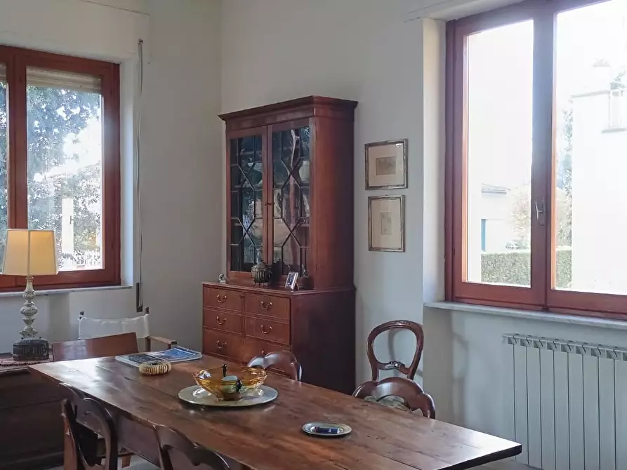 Immagine 49 di Villa in vendita  a Camaiore