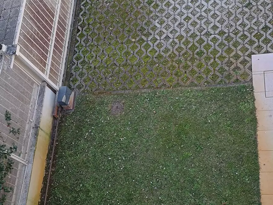 Immagine 57 di Villa in vendita  a Camaiore