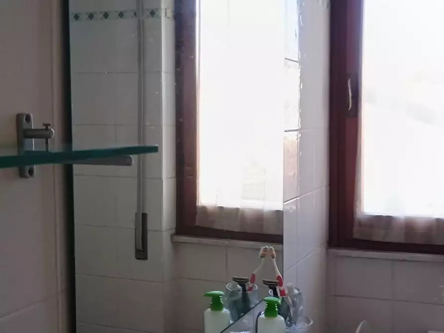 Immagine 90 di Villa in vendita  a Camaiore