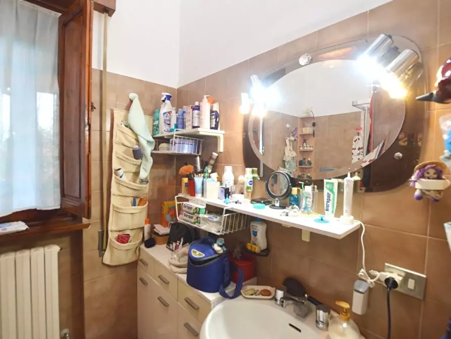 Immagine 11 di Villetta a schiera in vendita  a Lucca